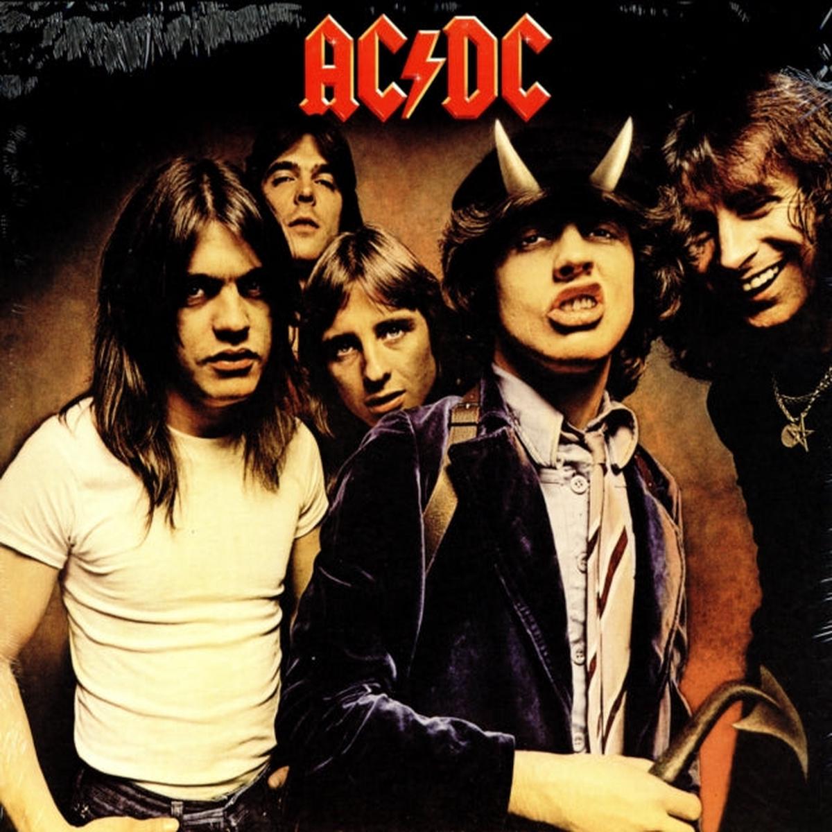 AC/DC - HIGHWAY TO HELL